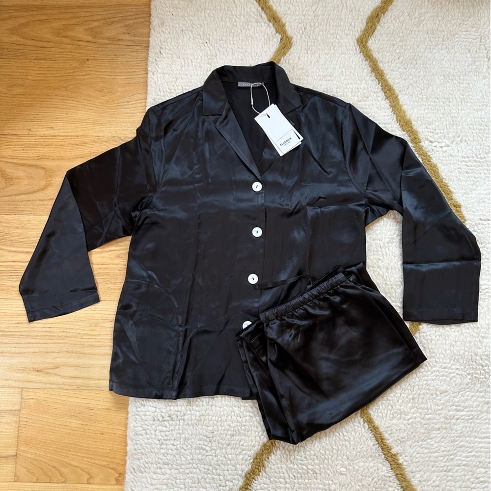 NWT 100% silk Pajama set from Elle in London